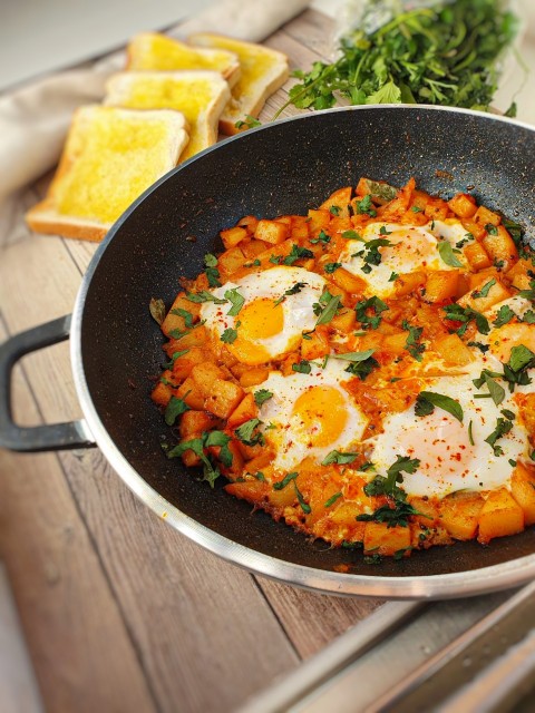 Aloo Fry Eggs