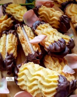 Melting Moments Biscuits recipe by Ruhana Ebrahim