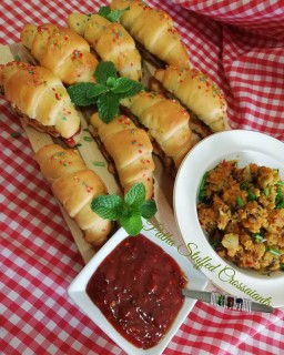 Patha Stuffed Crossaiants