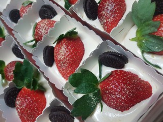 Eezy Mini Cheesecakes