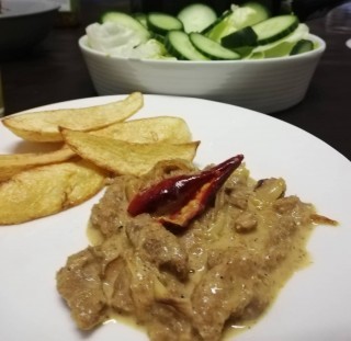 Black, White & Orange Pepper Steak