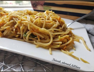 Chicken & Vegetable Chow Mein