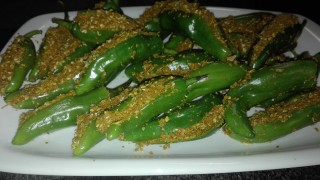 Stuffed Green Chillies