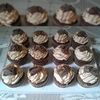 Caramel Mousse Cupcakes