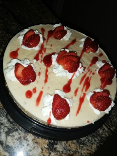3-ingredient Strawberry Cheesecake
