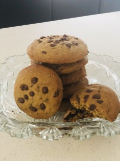 Easy Chocolate Chips Cookies