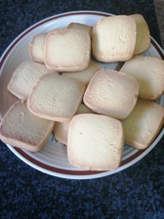 Eet Sum Mor Copy Cat