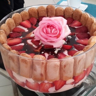Strawberry White Chocolate Tiramisu (easy And Delicious!)