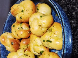 Garlic Bread Knots