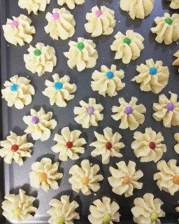 Basic Smartie Biscuits