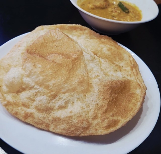 Chicken, Chick Pea And Chana Dhal Curry With Puris