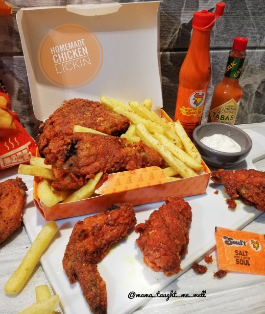 Chicken Lickin Style Hotwings