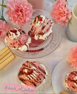 Red Snow Ball Cakes With Cream