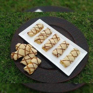 Lady Fingers/glazed Pastries