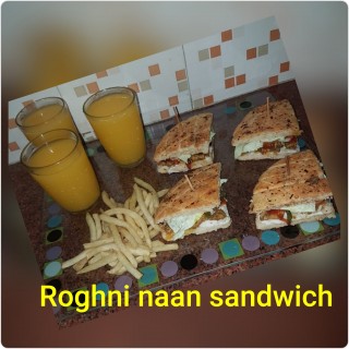 Roghni Naan Sandwich