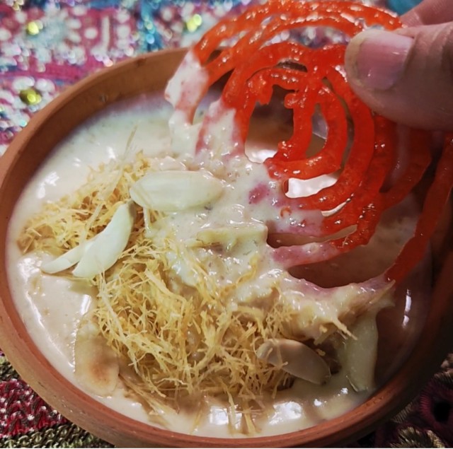 Salted Caramel Kheer With Pheni And Jalebi