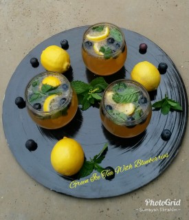 Green Ice Tea With Blueberrys