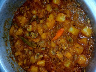 Mushrooms With Potatoes