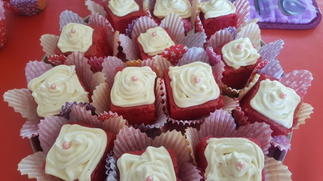 Red Velvet  Cupcake N Cremora Icing