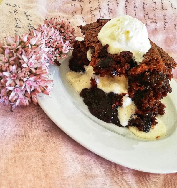 Self-saucing Chocolate Pudding