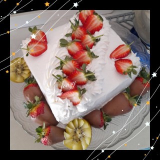 Vanilla Sponge With Whipped Cream