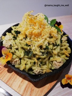 Creamy Basil Parsley Pesto Pasta