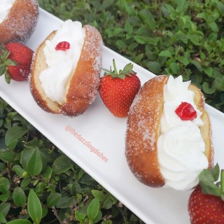 Fresh Cream Doughnuts