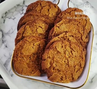 Crackled Ginger Biscuits