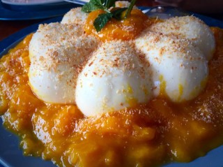 Toasted Coconut Panna Cotta With Mango Sauce / My Version