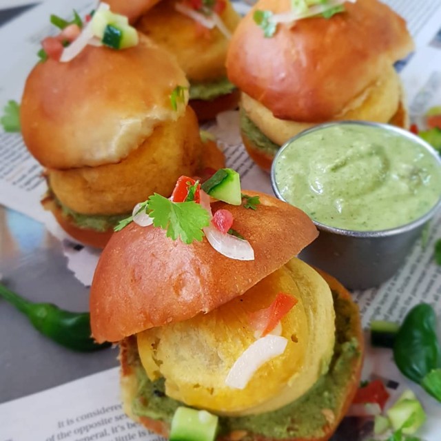 Vada Pav 