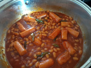 Baked Beans With  Cheese Vienna