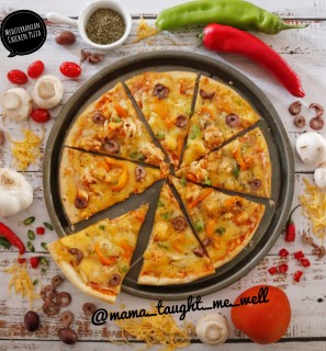 Mediterranean Chicken Pizza