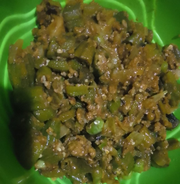 Bhindha With Mince Peas And Potatoes