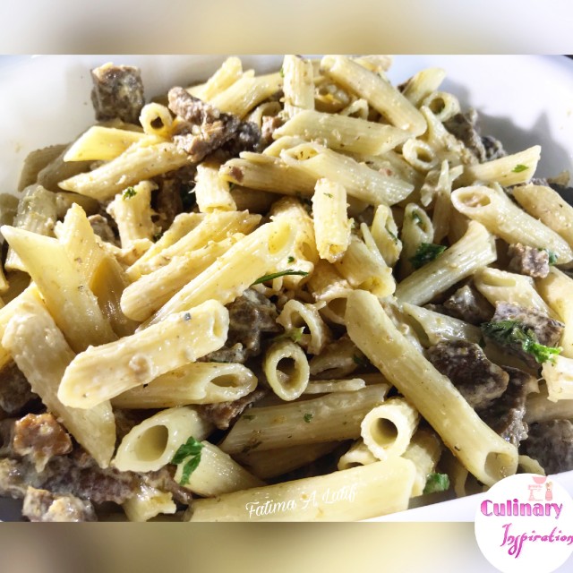 Pasta With Pepper Cream Steak