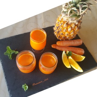 Carrot And Pineapple Juice