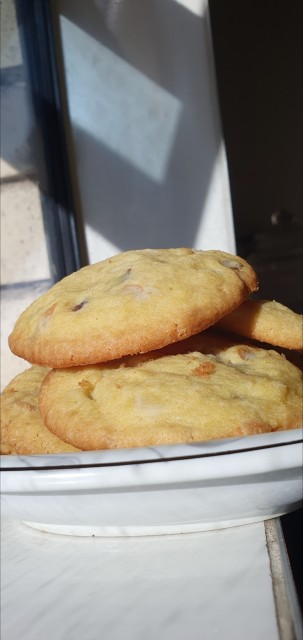 Triple Chocolate Chip Cookie