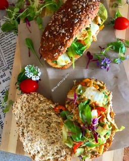 Mixed Pepper And Mustard Chicken Rolls