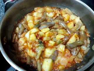 Brinjal(eggplant) With Potatoes