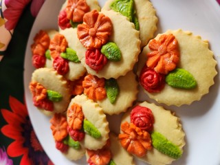 Floral Biscuits