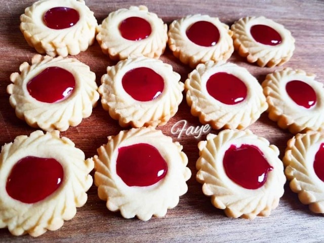 Strawberry Whirls