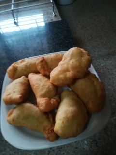 Cheesy Puri Puffs