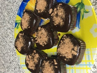 Easy & Moist Cupcakes