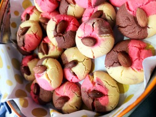 Naan Khataai Neapolitan Inspired