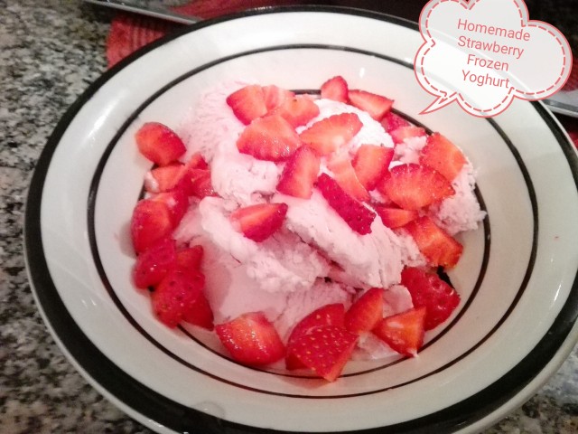 Frozen Strawberry Yoghurt