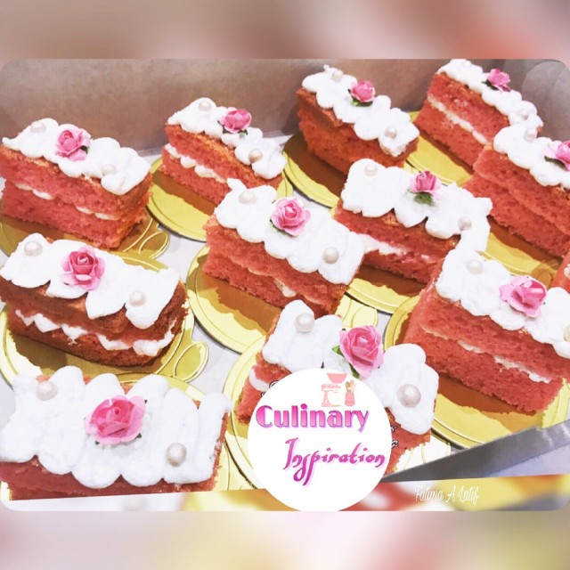 Rose And Cream Sponge Fingers