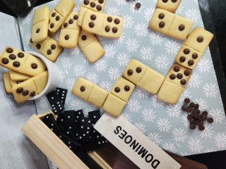 Dominoes Biscuits