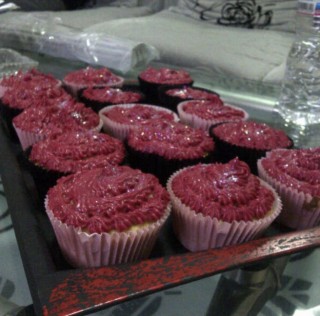 Moist And Divine Vanilla Cupcakes