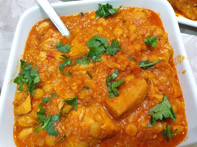 Chana Dhal With Chicken