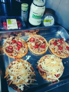 Bbq Chicken & Mushroom Mini Pizzas