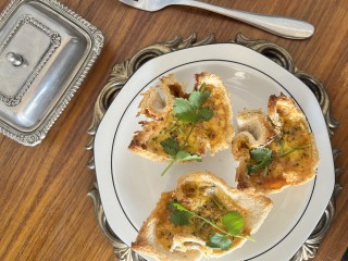 Baked Bean Bread Cups